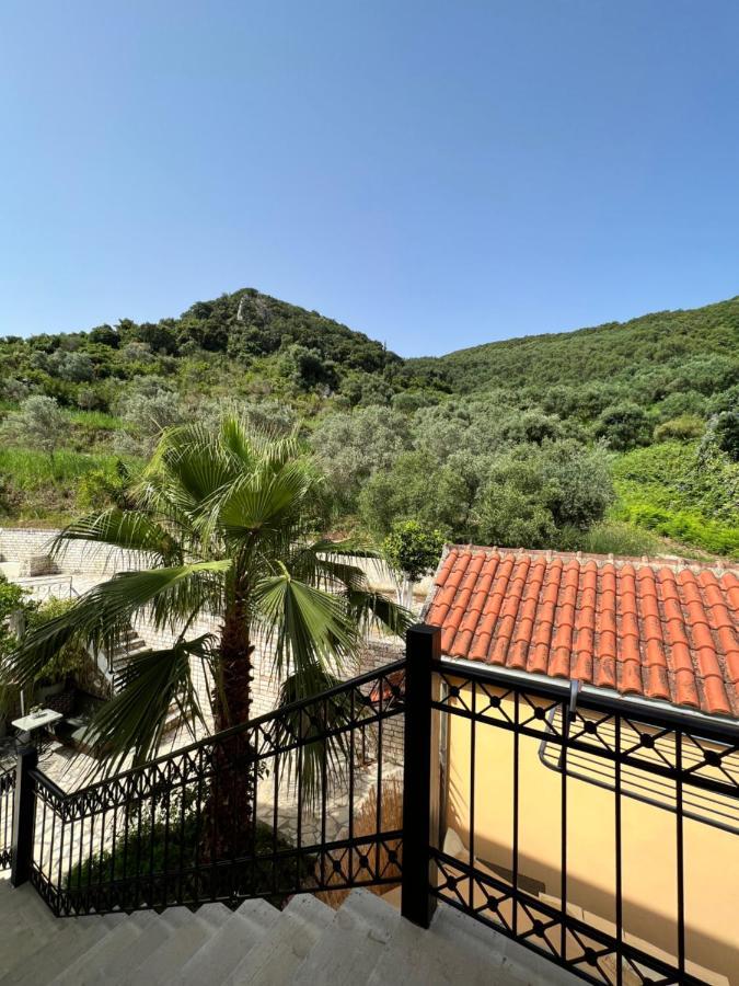 Lithino Apartments - 5Min From The Beach Agios Ioannis Peristeron  Exterior photo