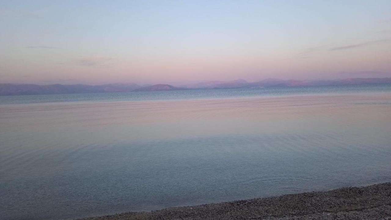 Lithino Apartments - 5Min From The Beach Agios Ioannis Peristeron  Exterior photo